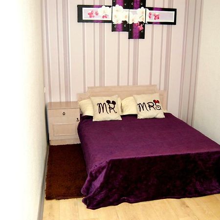 Standard Apartment On Umanskaya Kiev Exterior foto